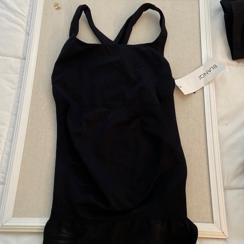 Blanqi maternity crossback tank. Black size small.